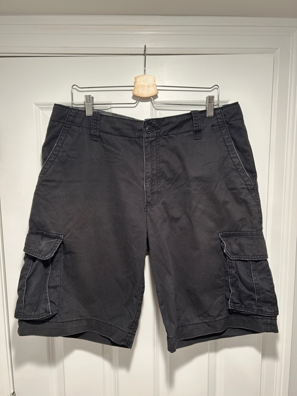 Aeropostale Men's Black Cargo Shorts with Patch Pockets